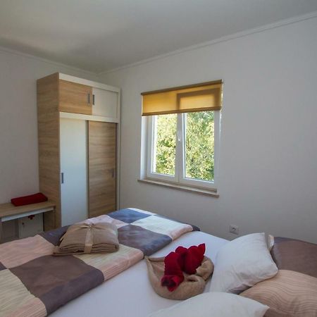 Apartment Krista Tinjan エクステリア 写真
